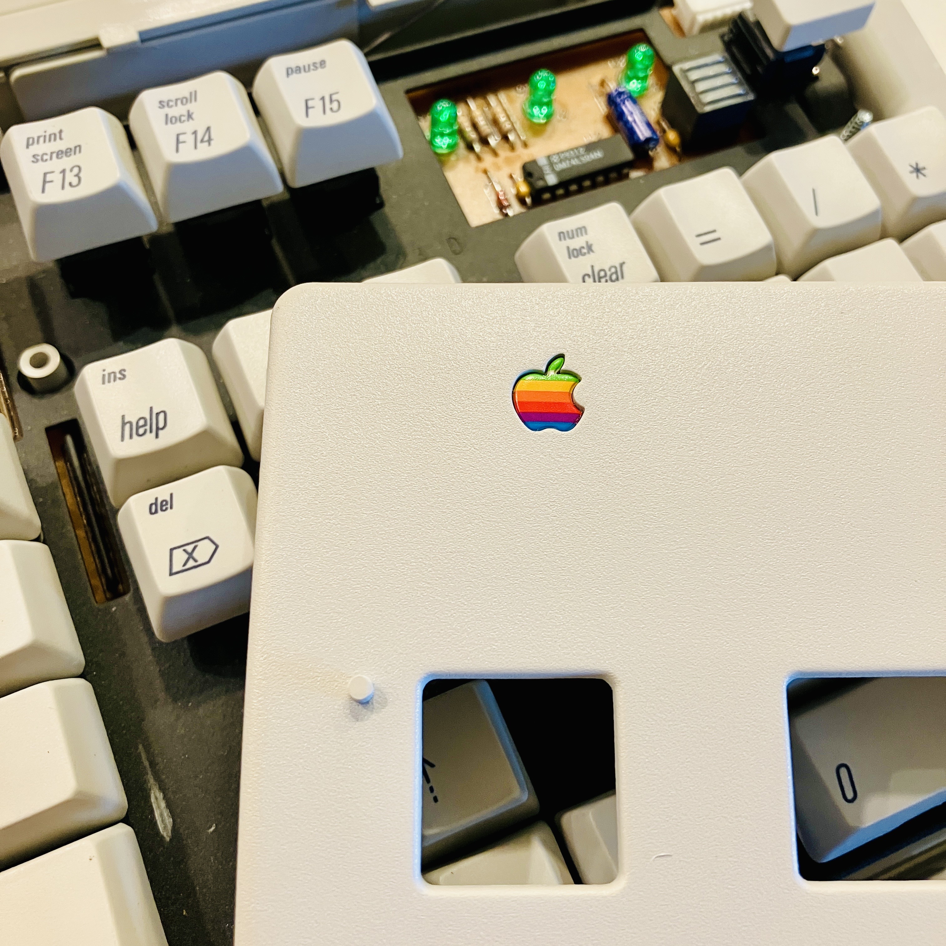 Refurbishing my second recent Apple Extended Keyboard II.