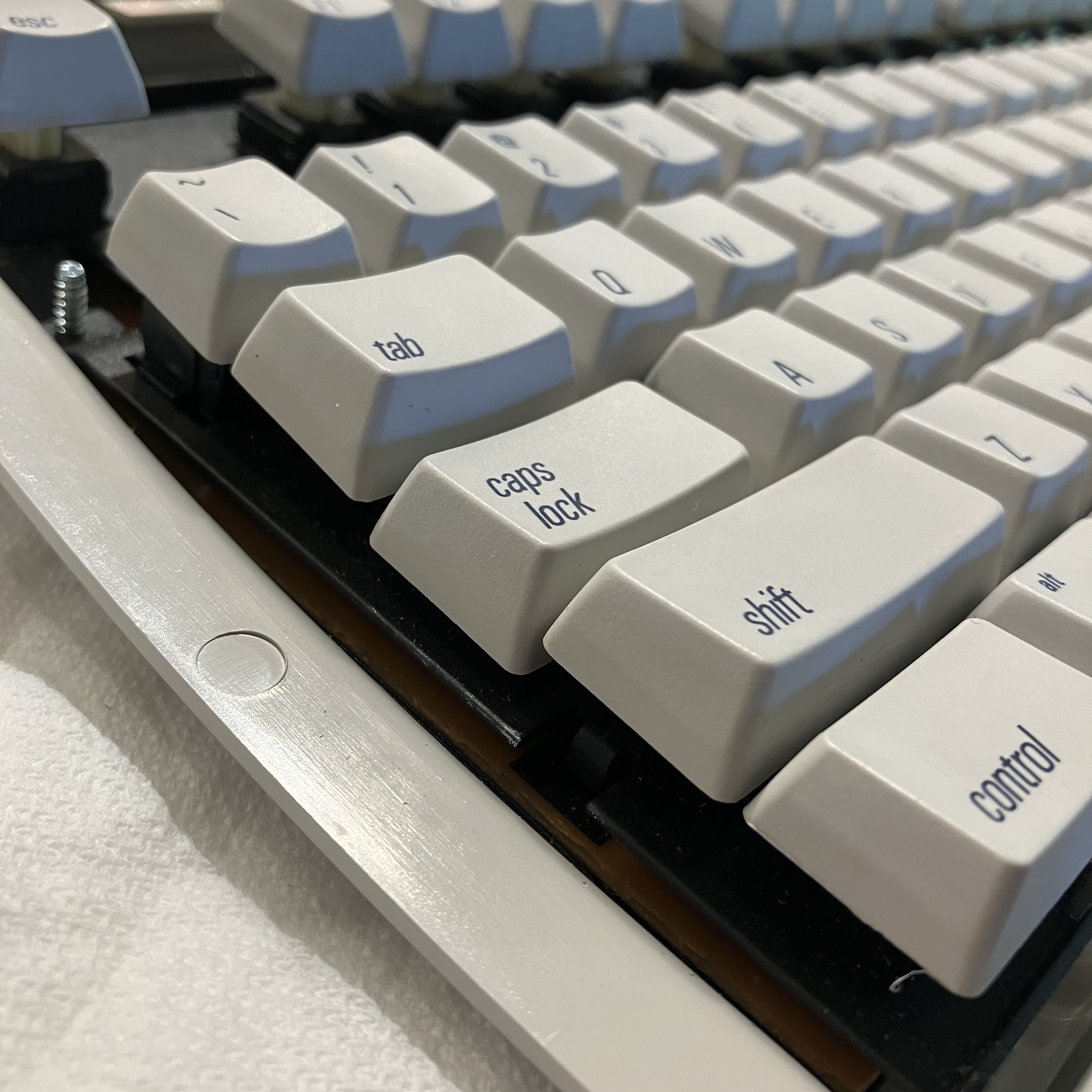 internal keyboard cleaning