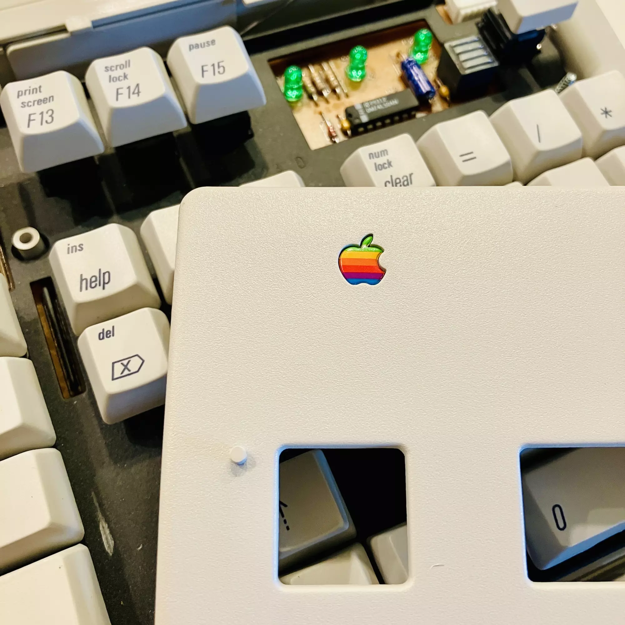 Apple Keyboard